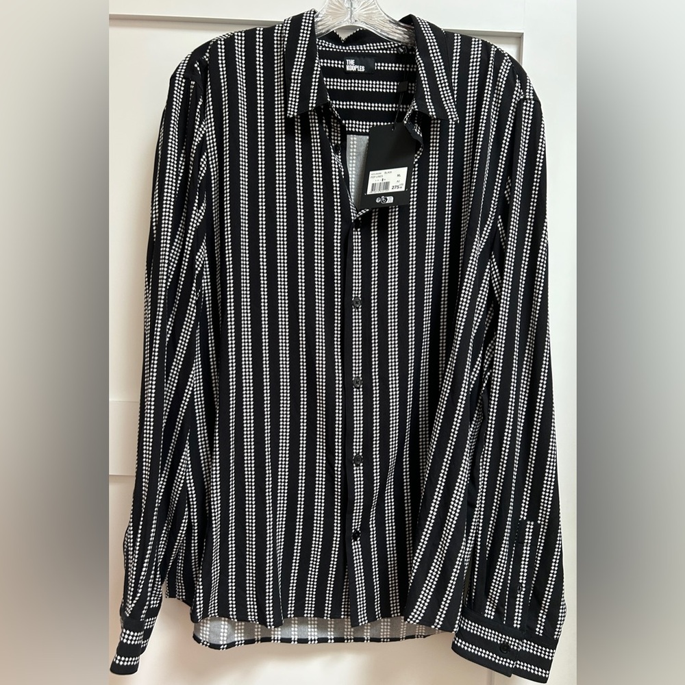 Men's Black & White Vertical Stripe Button-Up Shirt
